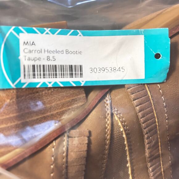MIA Carrol Ruffle Boot 8.5 Tan Taupe NWOT Western Boho Heel Ankle Bootie Fringe - Picture 6 of 7